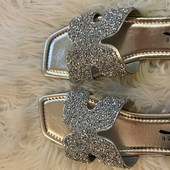 Trendy Square Toe Silver Sparkle Sandals - Picture 7 of 16